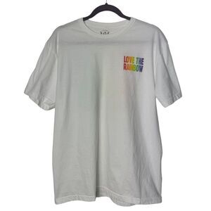 It's Sugar SZ L "Love the Rainbow" Skittles t-shirt